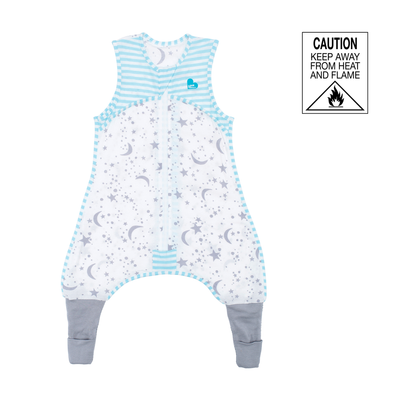 The Love to Dream Sleep Suit Lite is the perfect summer sleepsuit for your growing young one. The ‘2 in 1’ feet can be covered for bedtime, or uncovered for playtime. The foot cuffs are made from jersey-knit cotton for extra snugness and feature anti-slip dots for safer play. 