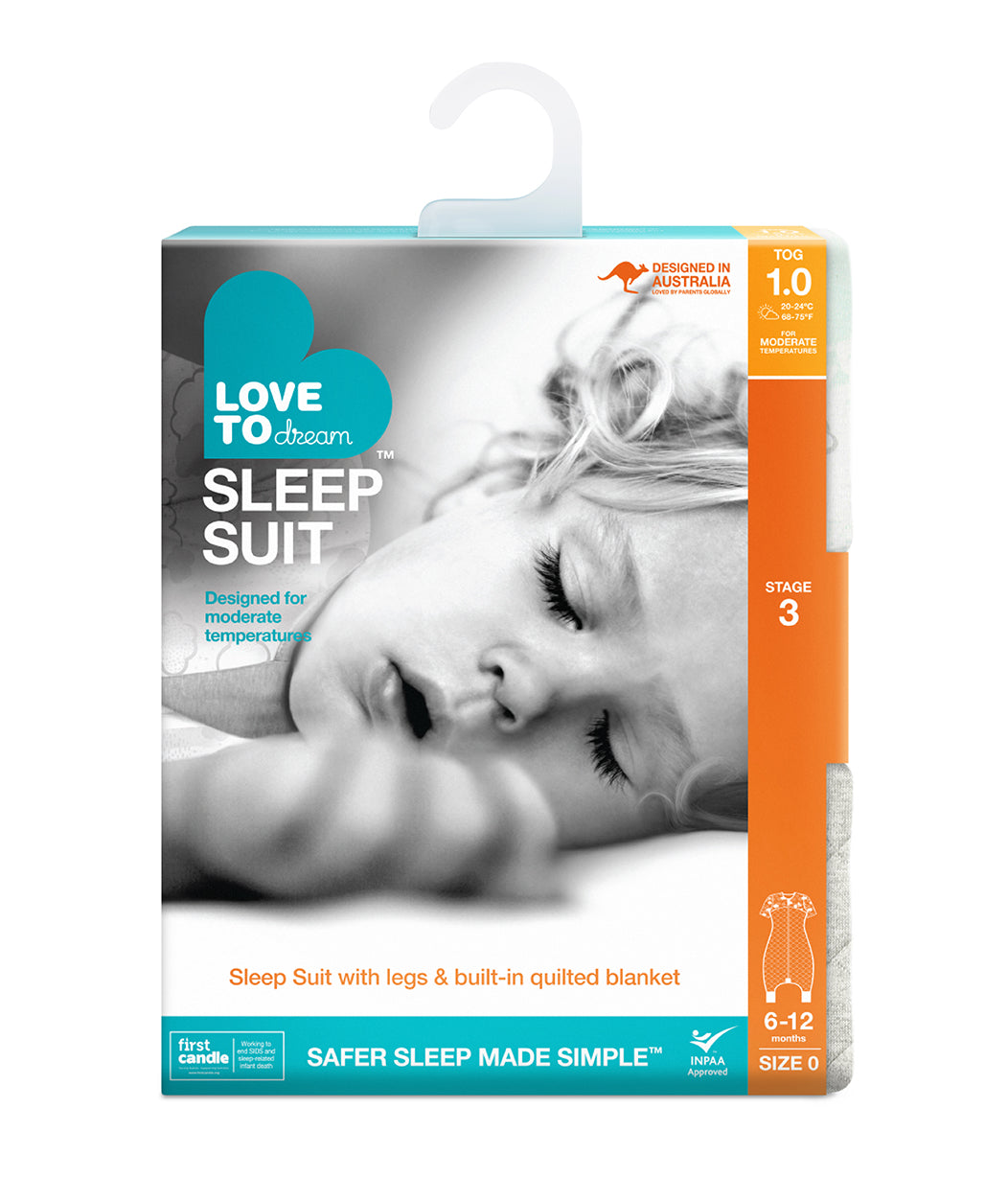 The Love to Dream Sleep Suit™ 1.0 TOG is the perfect sleep suit for your growing young one. The '2 in 1’ feet can be covered for bedtime, or uncovered for playtime. The foot cuffs, made from jersey-knit cotton, provide extra snugness and feature anti-slip dots for safer play.