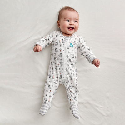 The Love To Dream™ Romper has been designed for all day comfort through sleep & play. With enclosed feet and convertible sleeves, this onesie style romper is perfect on its own, or for layering under Love To Dream™ sleepwear. Online exclusive range.