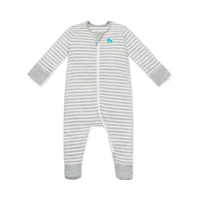 Our Basic Layer-Up Winter Bundle combines the new Love to Dream™ romper & much loved winter Swaddle Up™ 2.5 TOG. The romper can be worn during the day or for naps, as an added layer under the swaddle for those colder nights.
