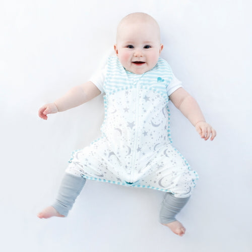 The Love to Dream Sleep Suit Lite is the perfect summer sleepsuit for your growing young one. The ‘2 in 1’ feet can be covered for bedtime, or uncovered for playtime. The foot cuffs are made from jersey-knit cotton for extra snugness and feature anti-slip dots for safer play. 