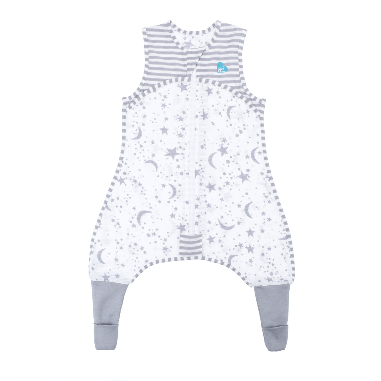 The Love to Dream Sleep Suit Lite is the perfect summer sleepsuit for your growing young one. The ‘2 in 1’ feet can be covered for bedtime or uncovered for playtime. The foot cuffs are made from jersey-knit cotton for extra snugness and feature anti-slip dots for safer play.
