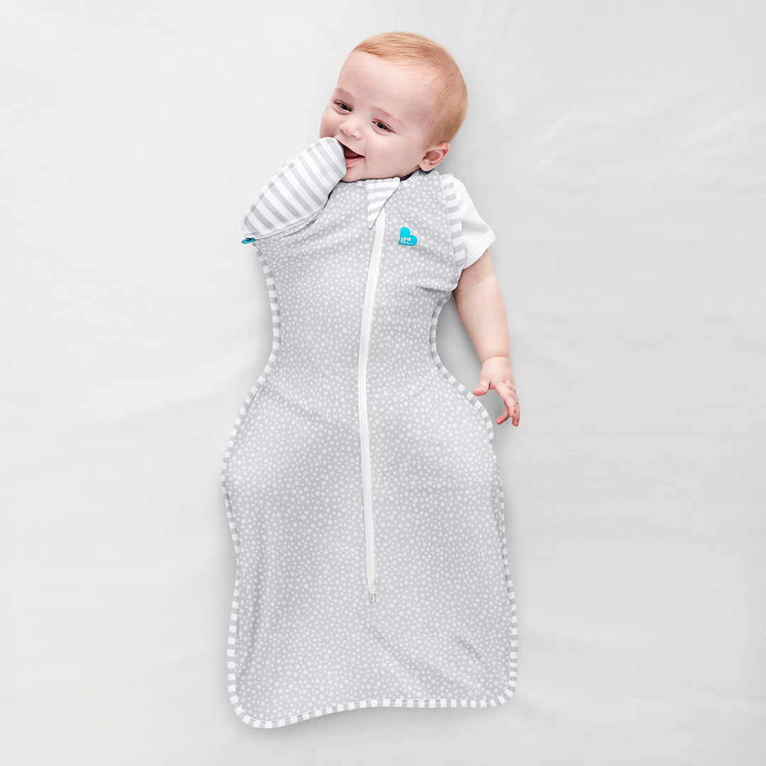 The Swaddle Up™ Transition Bag, made from luxuriously soft bamboo fabric, helps your baby to gradually adjust to sleeping un-swaddled. Simply unzip one wing for a few sleep cycles to help your baby get used to the sensation of sleeping with one arm free. Then complete the transition by removing the second wing!