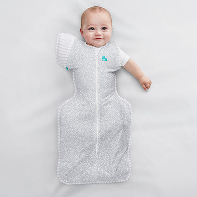 The Swaddle Up™ Transition Bag, made from luxuriously soft bamboo fabric, helps your baby to gradually adjust to sleeping un-swaddled. Simply unzip one wing for a few sleep cycles to help your baby get used to the sensation of sleeping with one arm free. Then complete the transition by removing the second wing!