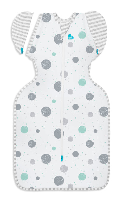 The Swaddle Up™ Transition Bag 0.2 TOG helps your baby to gradually adjust to sleeping un-swaddled. Simply unzip one wing – either as baby sleeps or when dressing them – for a few sleep cycles to help them get used to the sensation of sleeping with one arm free. Then complete the transition by removing the second wing!